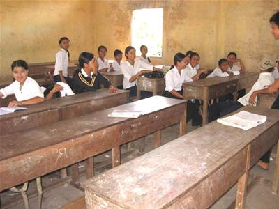 Yêu cầu rà soát số học sinh, sinh viên bỏ học vì kinh tế khó khăn